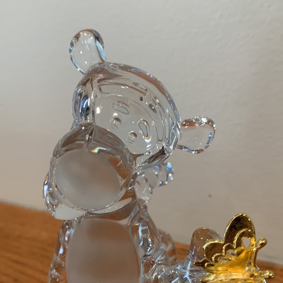Lenox Disney Showcase crystal Tigger with 24k gold butterfly - Picture 6 of 14